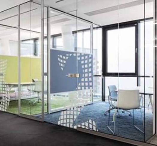 VÁCH KÍNH , KÍNH ỐP TƯỜNG VĂN PHÒNG 