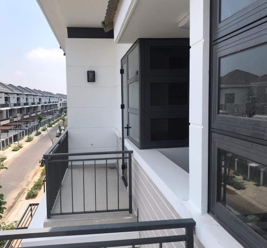 Lan can biệt thự