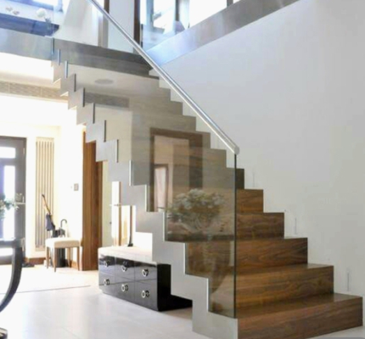 CẦU THANG KÍNH BẬC GỖ 4